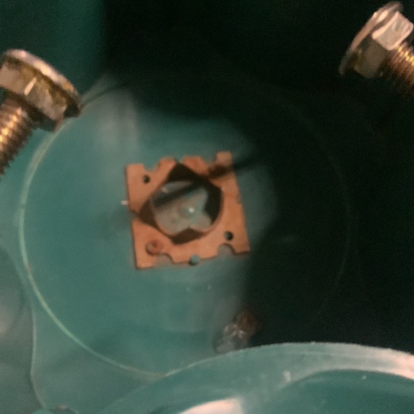 Christmas tree stand - green plastic - Picture 3 of 6